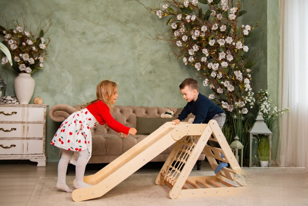 Gyerek játék - Montessori háromszög mászóka csúszdával